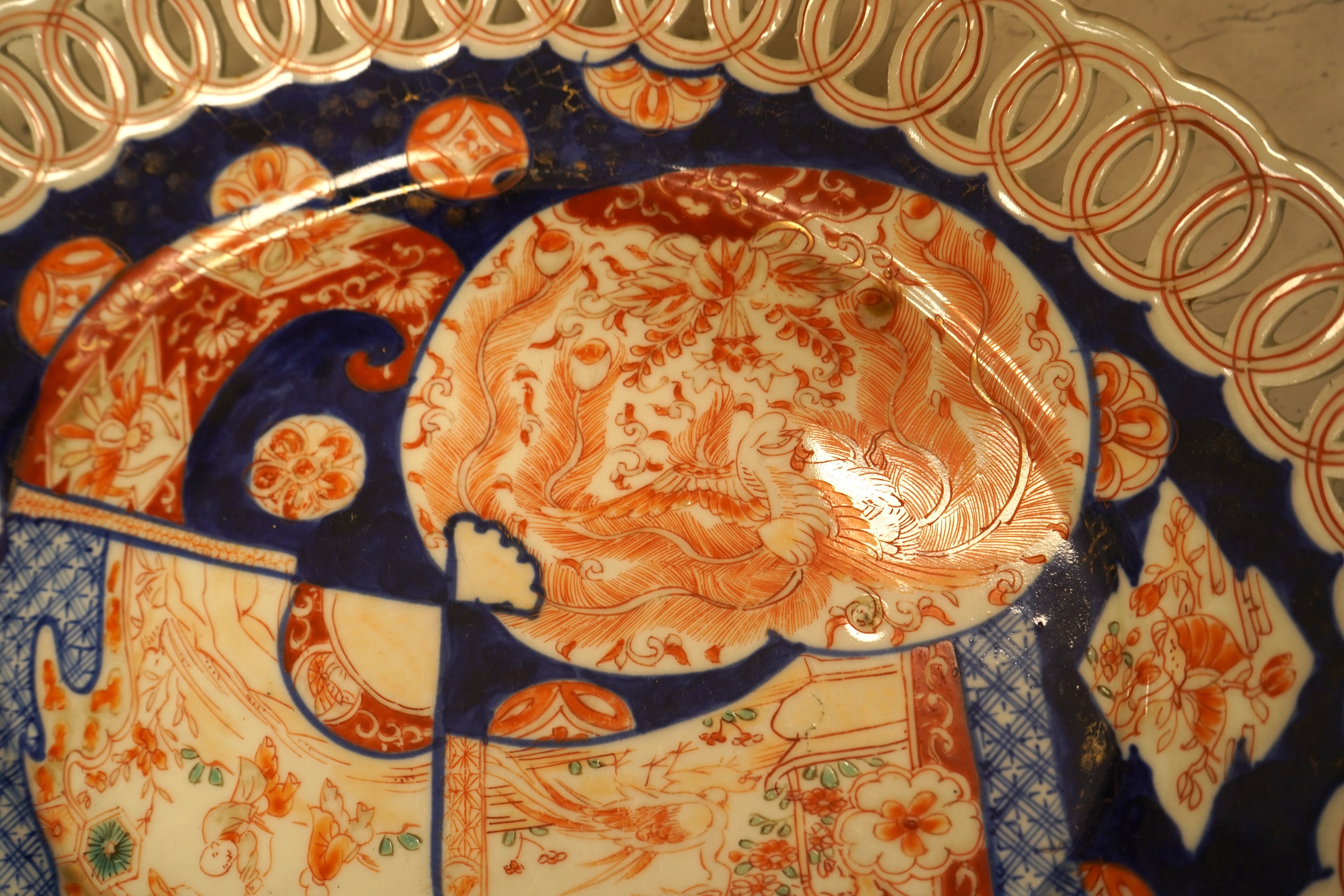 Two Japanese Imari dishes, Meiji period, largest 32.5cm